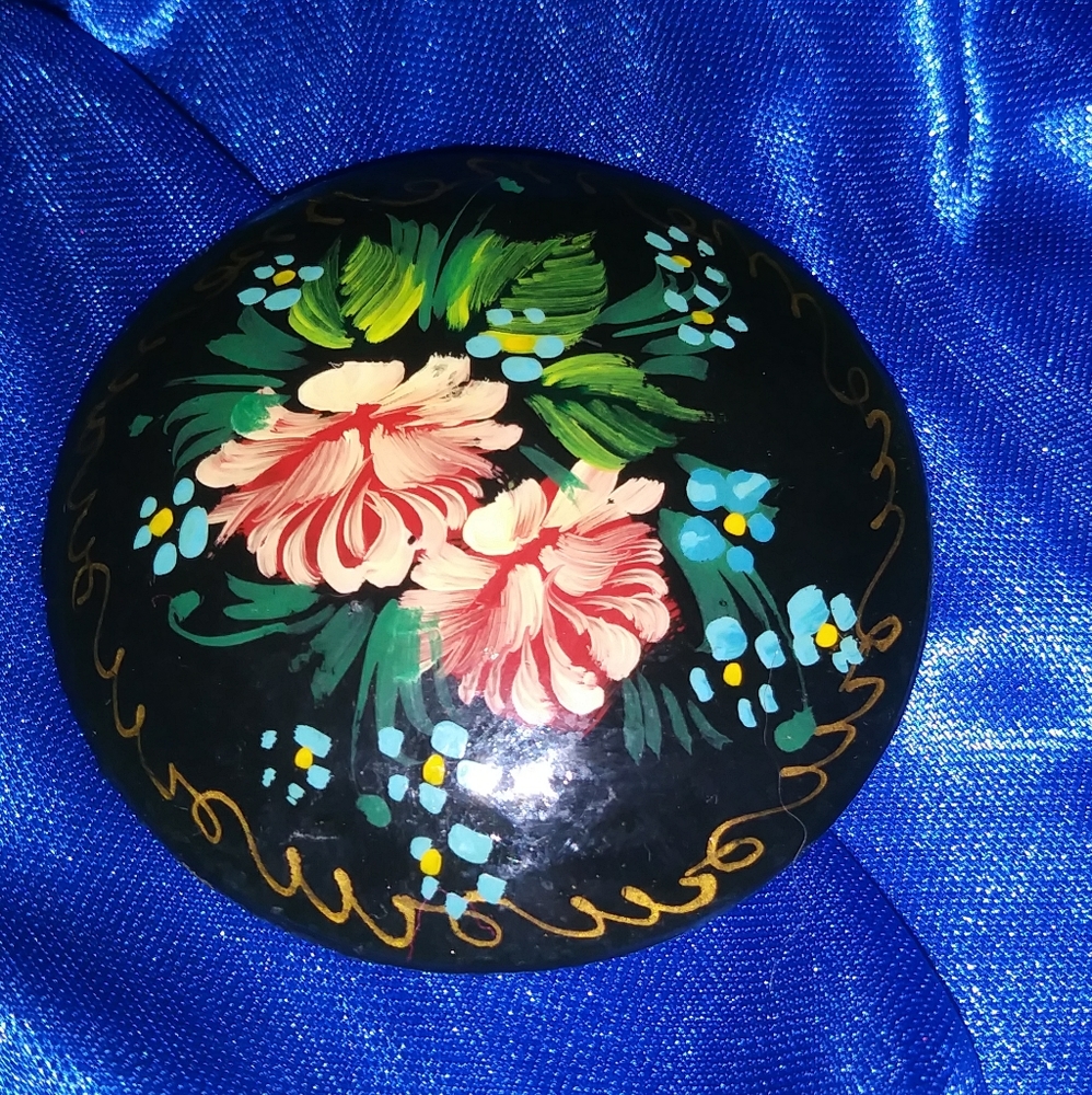 Beautiful very old hand-painted Russian brooch